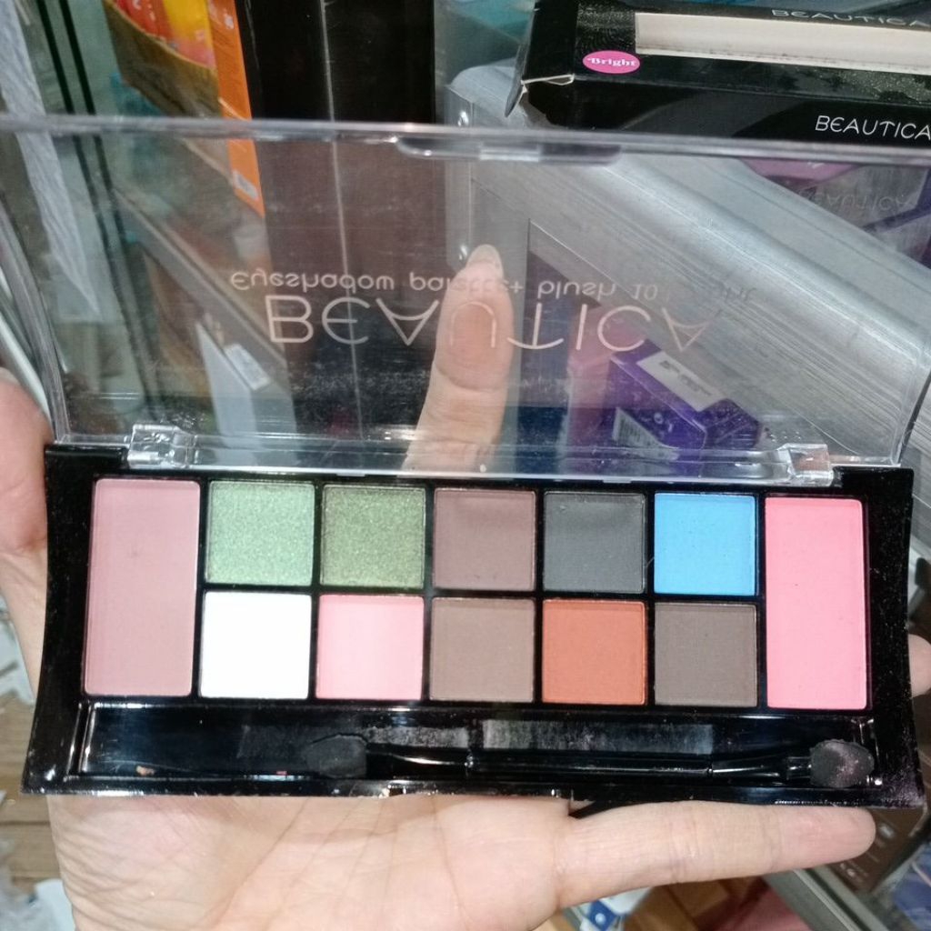 Beautica Eyeshadow Pallete