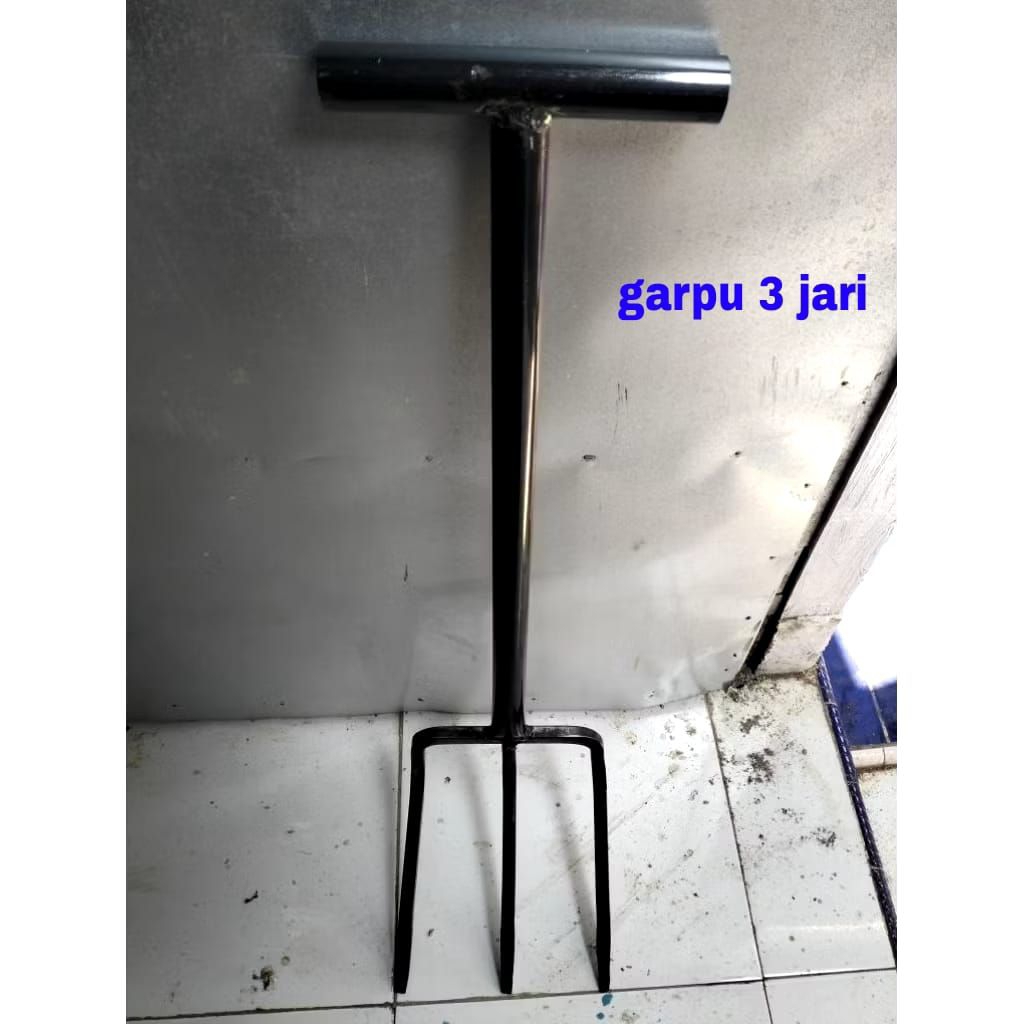 Garpu injak tanah 3 jari besi baja super