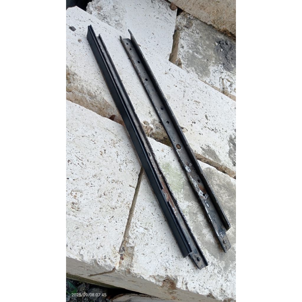 LIS BELAKANG GL MAX PRO BAGIAN KANAN KIRI ORIGINAL COPOTAN