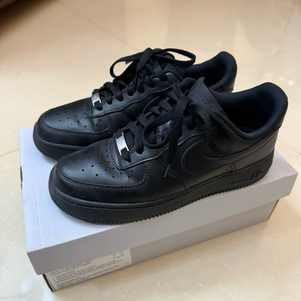 NIKE AIR FORCE 1 TRIPLE BLACK