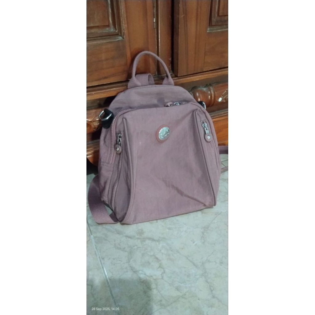 Preloved tas ransel wanita merk Chibao
