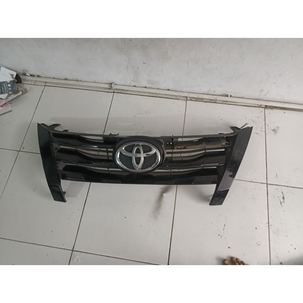 grill grille gril toyota fortuner VRZ TRD 2019 2020 original copotan