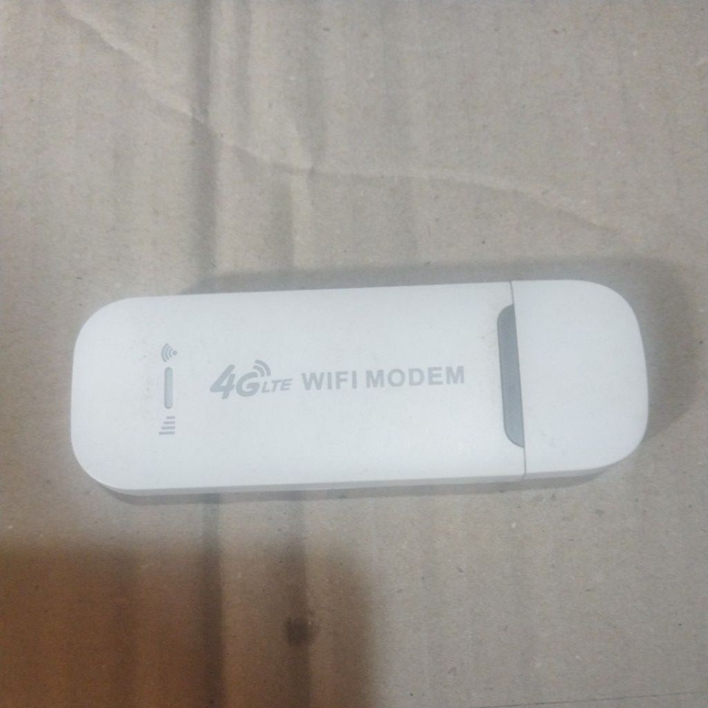 USB 4GLTE WIFI MODEM model: LTE 4G WIFI Dongle DL0: 150 Mbps UL:50MLbps second