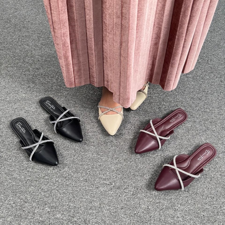 EXECUTIVE - Alena Sepatu Sandal Flat Wanita