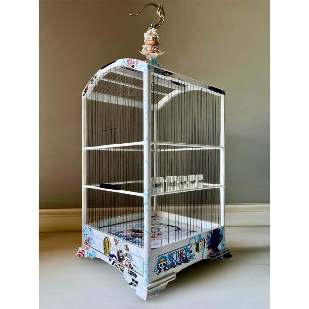 SANGKAR KHOSAN BRO SANGKAR DECAL KARAKTER ONEPIECE PUTIH 40X40 CM RUJI FIBER KAYU JATI TUA