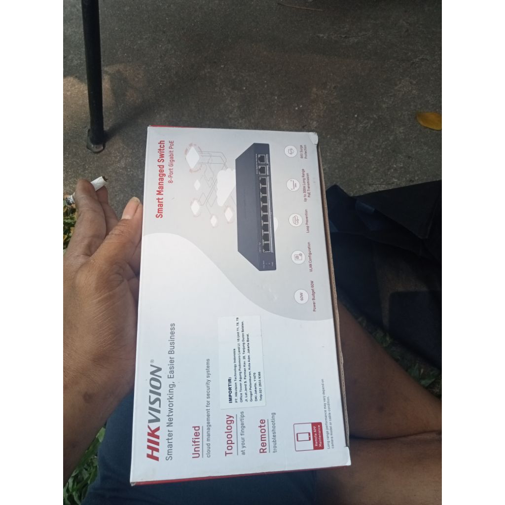 Hikvision switch poe 8 port + 2 uplink