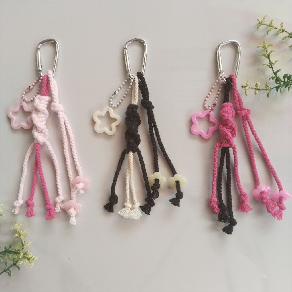 Gantungan tali macrame warna | gantungan tas gantungan kunci macrame