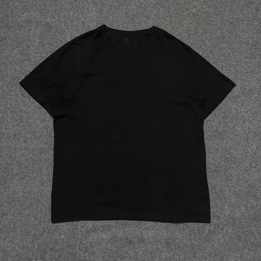 Kaos Uniqlo airism second