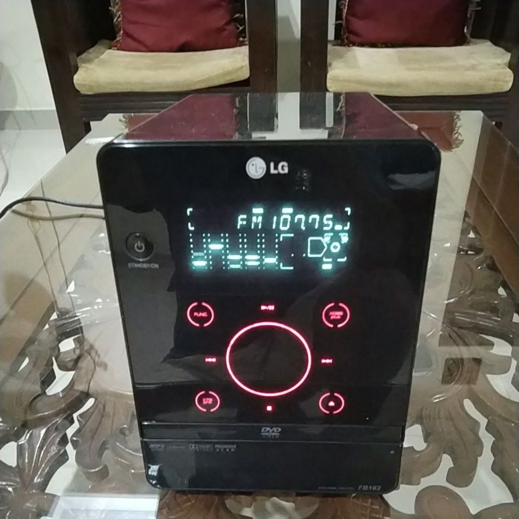 Head Unit Player, LG Mini Home Theater, model: FB 162-AOU, tanpa remote control. Original produk LG 