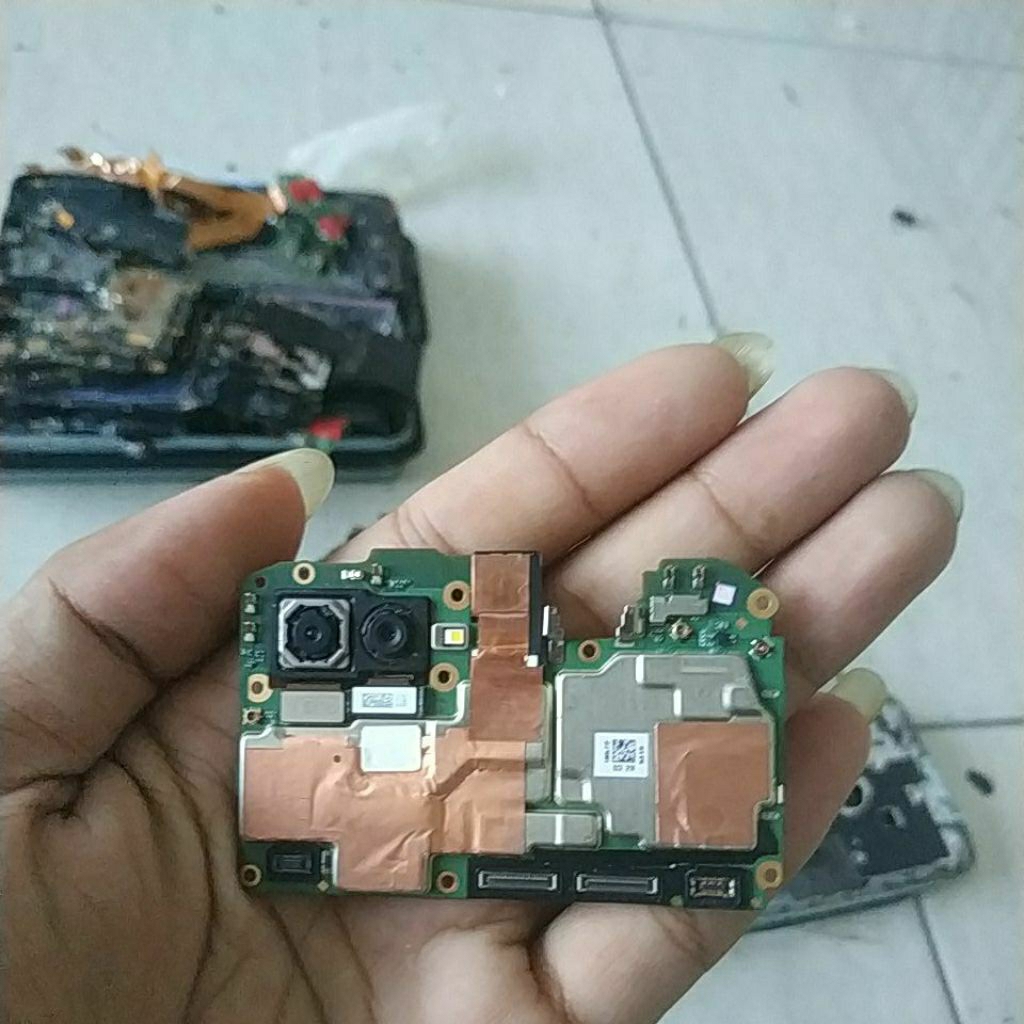 mesin bekas Oppo a7,nyala normal minus sinyal