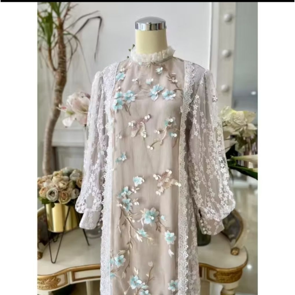 Makaio dress pesta preloved