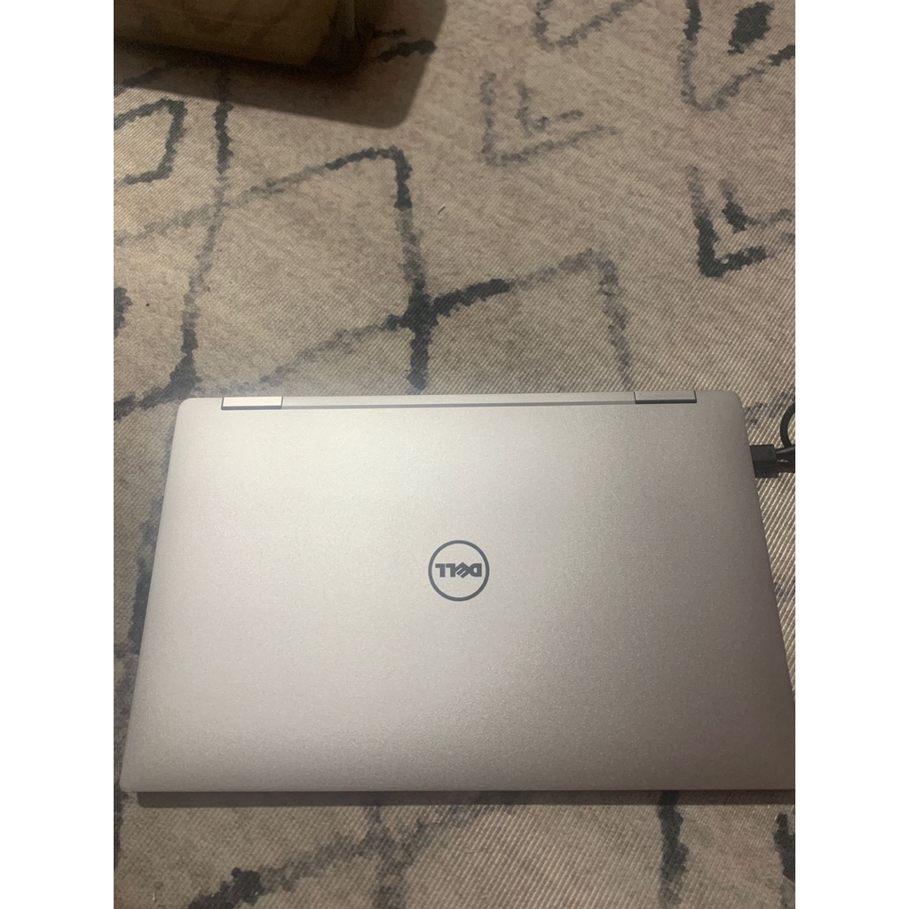Jual laptop Dell XPS 13 9365 i7 7Y75 RAM 16