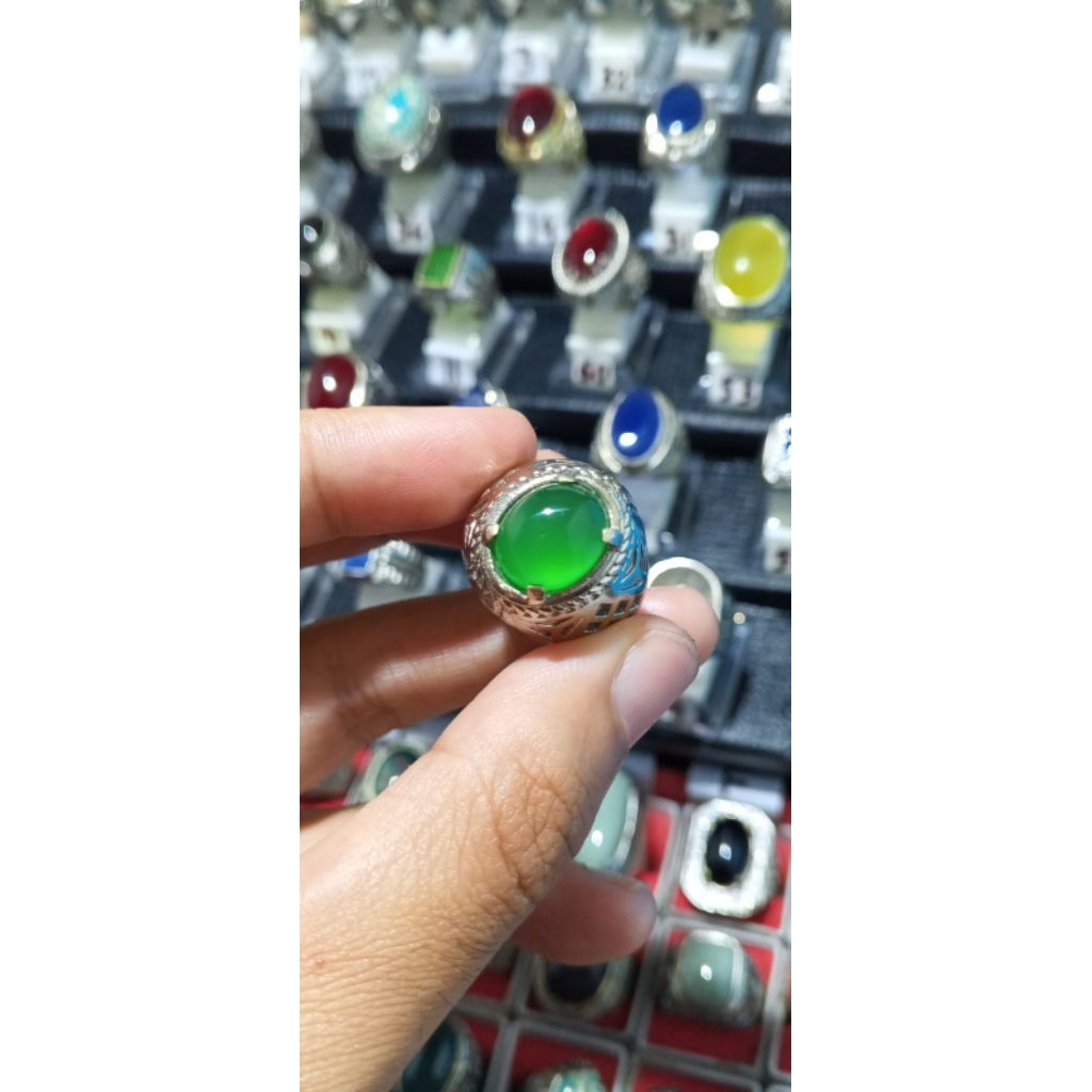 Green topaz natural