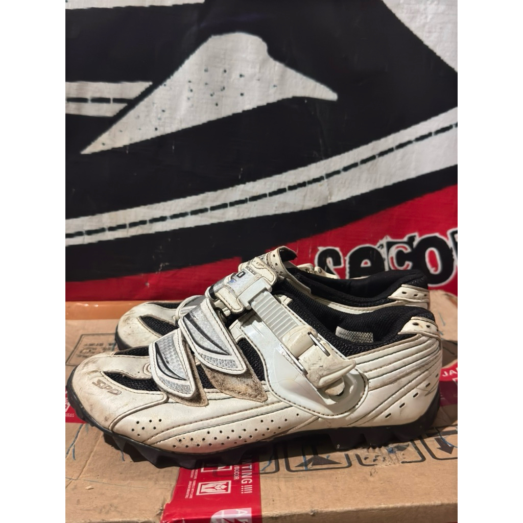 Sepatu Sepeda Cleat MTB shimano size 37 insole 23.2
