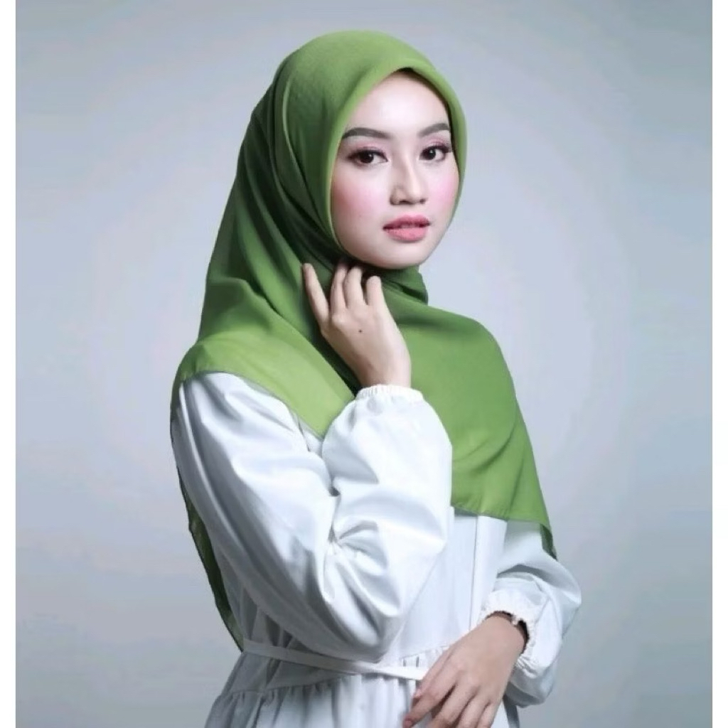 Hijab Segiempat Bella Square hijau daun || Segi Empat Bella Square warna hijau daun hijab segiempat 