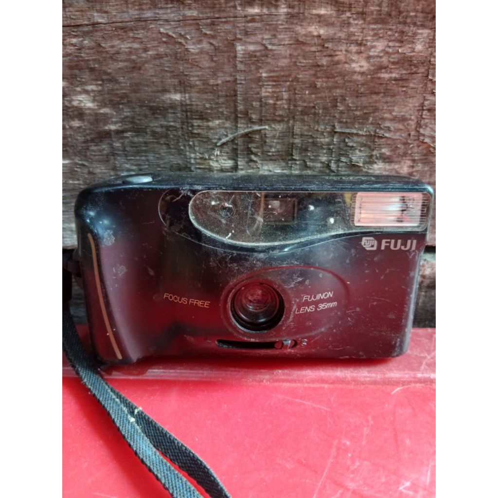 kamera analog 35rb jadul antik kuno lawas vintage kuno display anggap mati