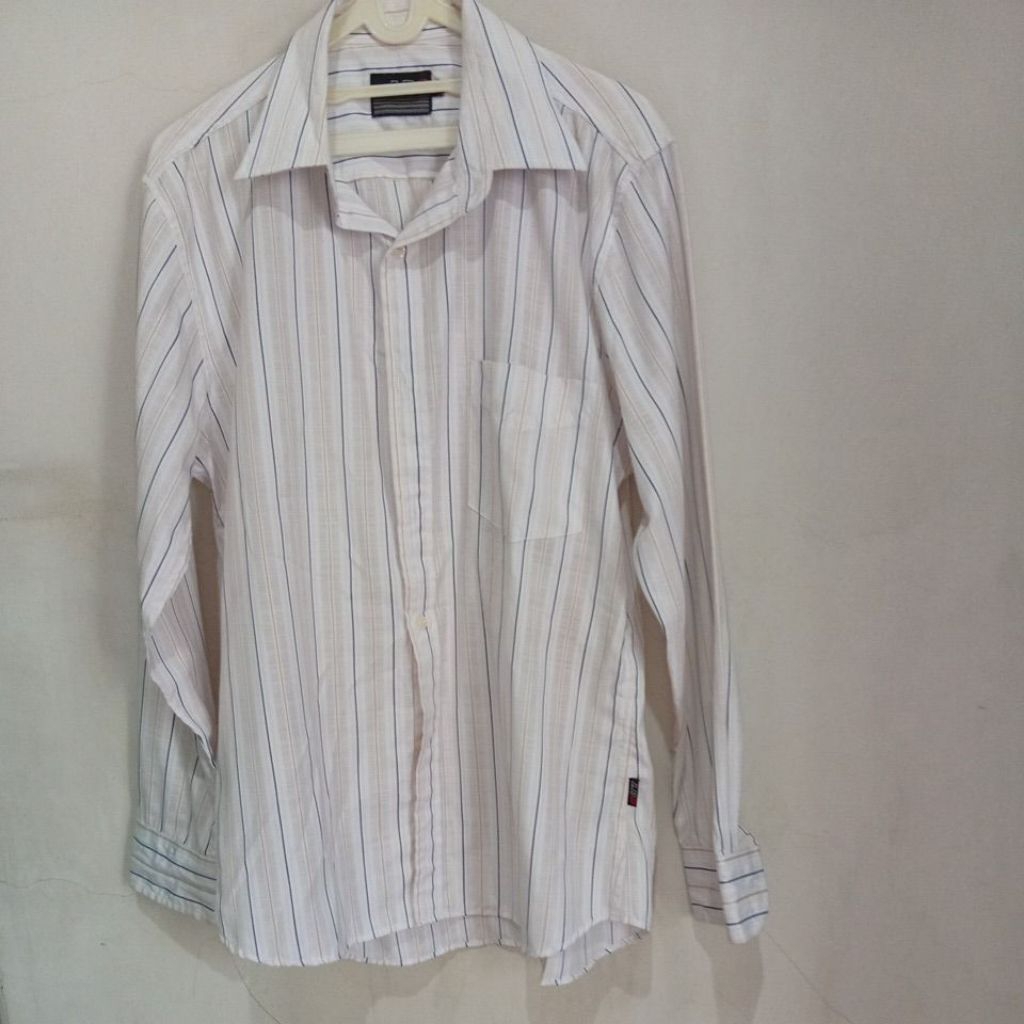 Preloved Dewasa - Kemeja Pria LR2 Motif Garis-Garis Lengan Panjang