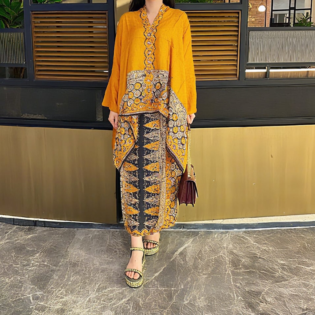 Lausboutique-Rinjanie Set-SKS-Setelan Batik Mewah