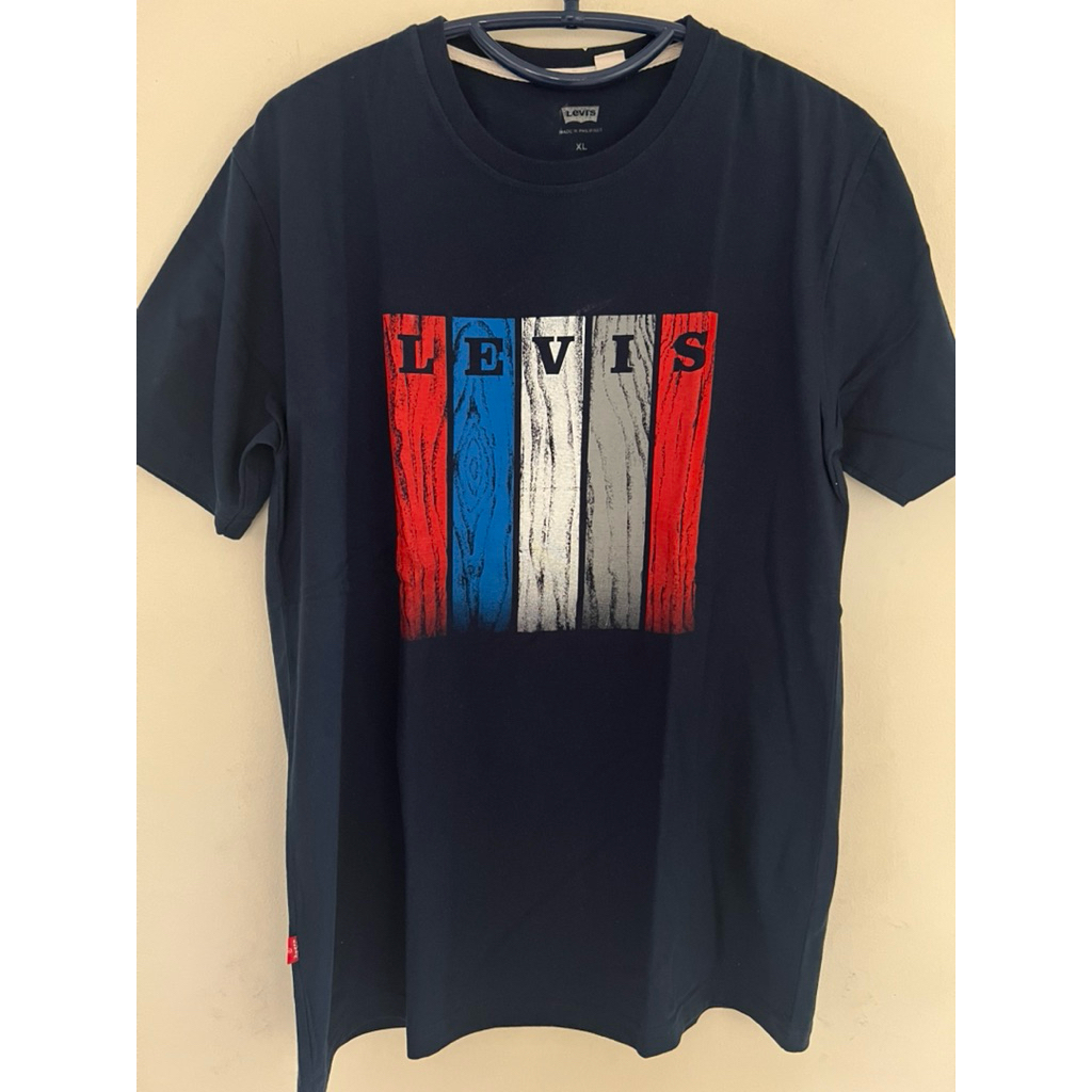 Preloved Kaos Pria Levis