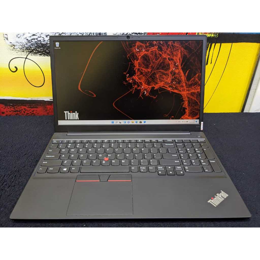 Laptop Lenovo Thinkpad E15 core i5 Gen11 16/256 mulus