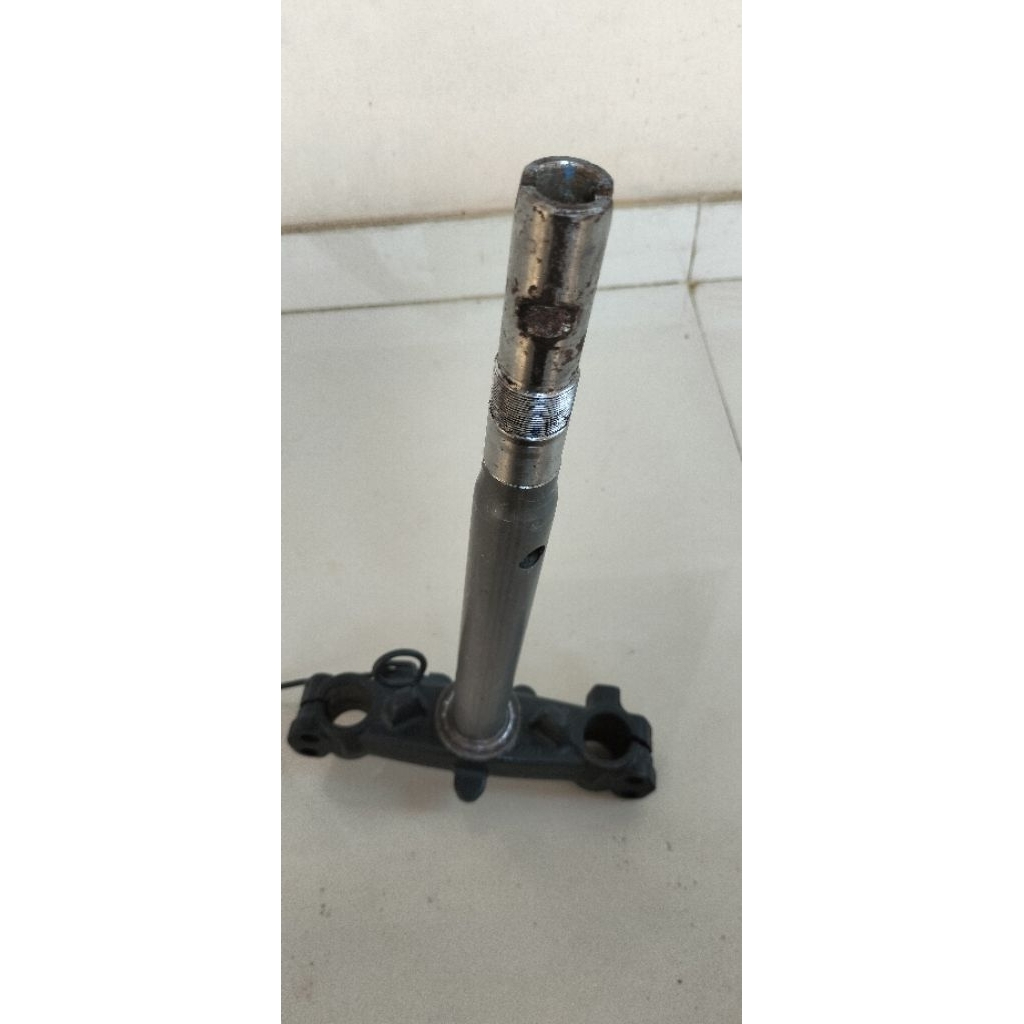 segitiga shockbreaker depan Yamaha Mio m3 Mio z 2PH original