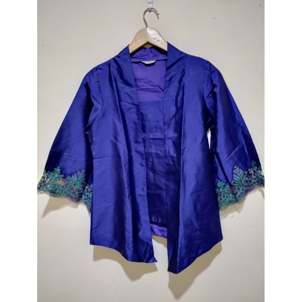 Preloved Kebaya Kutu Baru