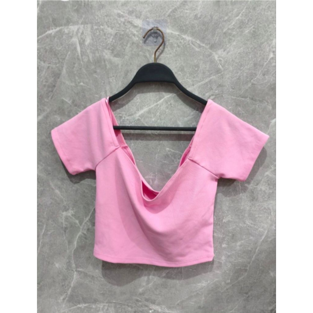 STRADIVARIUS CROP TOP T-SHIRT