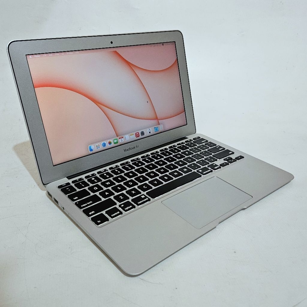 Laptop Slim/Ramping Macbook Air 11 Core i7