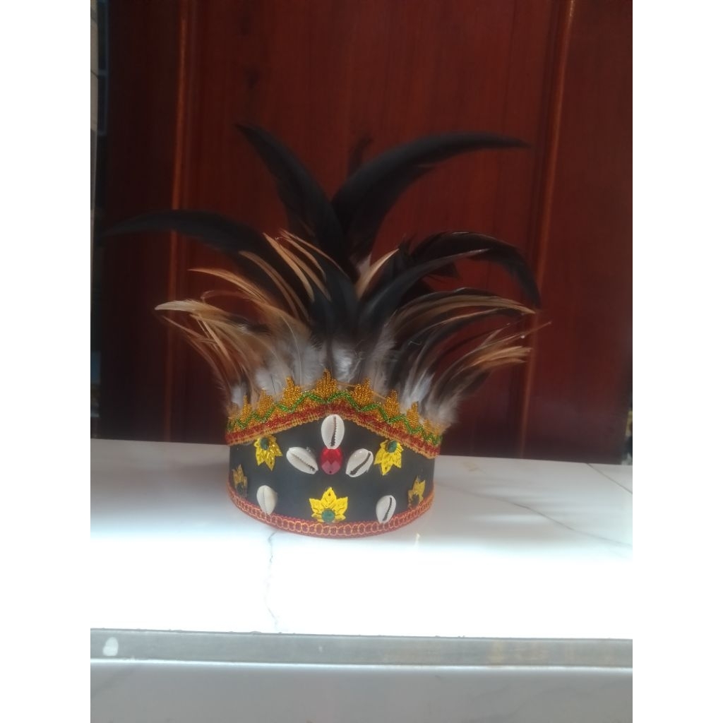 mahkota kerang etnik dayak#papua#hiasan topi bulu