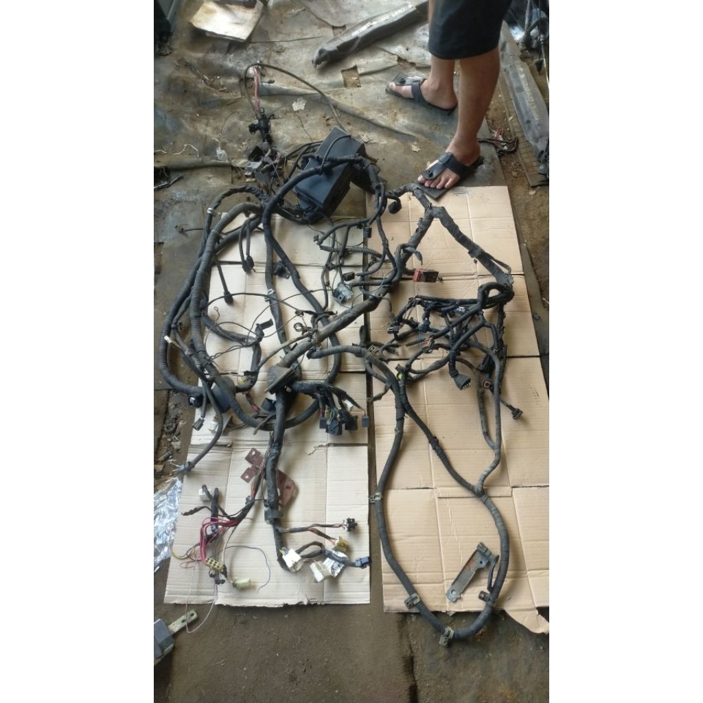 Kabel Mesin V6 Hyundai Trajet plus Soket