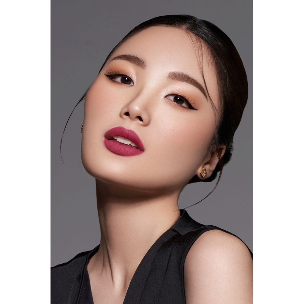 Pearly Glam Lipstick Buttonscarves