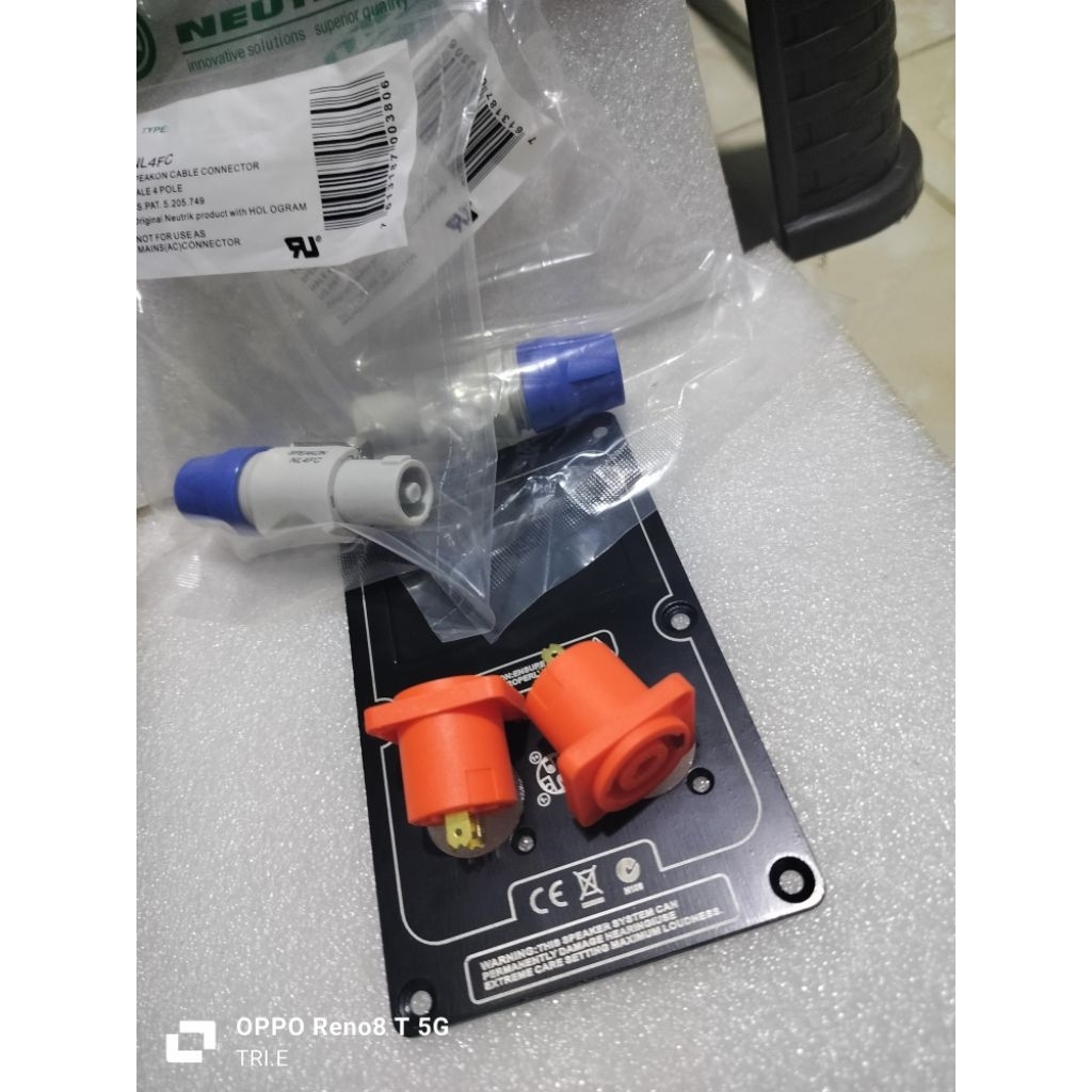 1set PLAT SPEAKON DATAR ALUMUNIUM SOKET SPEAKON OREN JACK SPEAKON NEUTRIK WATERPROOF