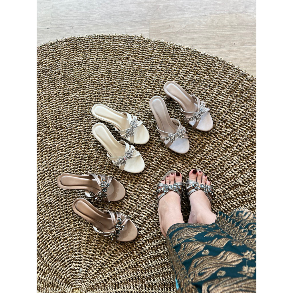 Umah Kebaya Bali | Sandal Heels Permata Kulit Premium