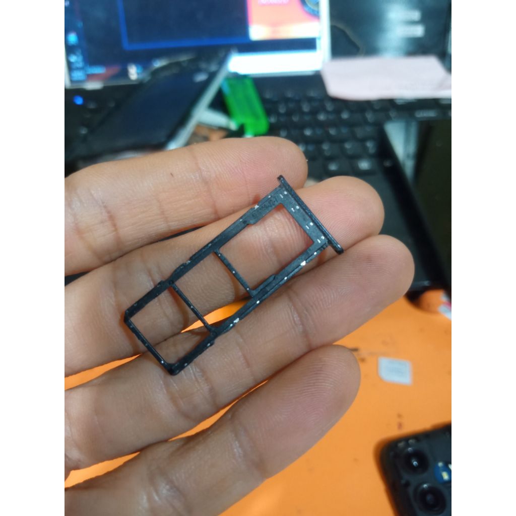 slot simcard Samsung a04e bekas bagus ori.