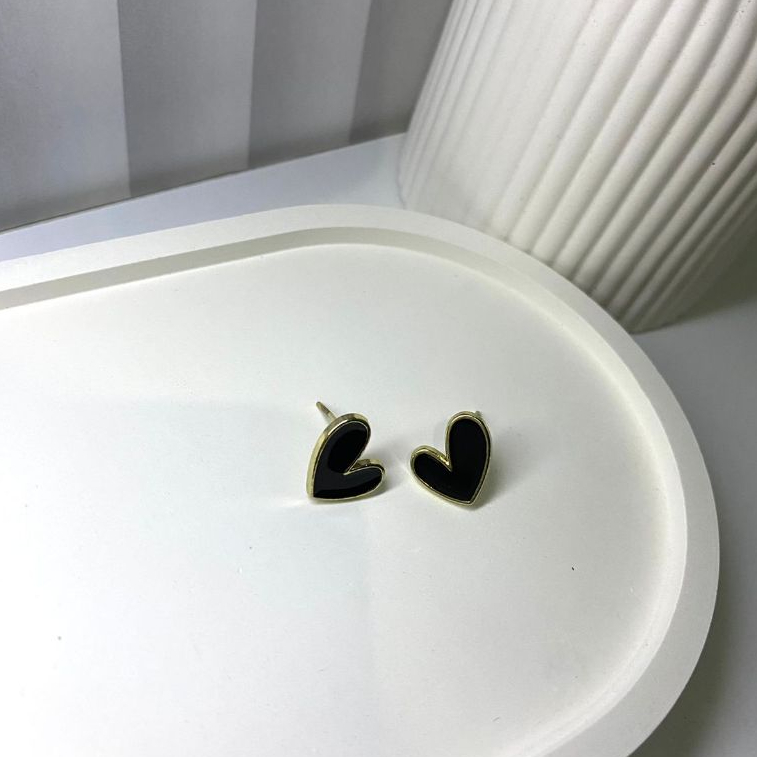Anting Hati Love Wanita Modis Vintage Hitam