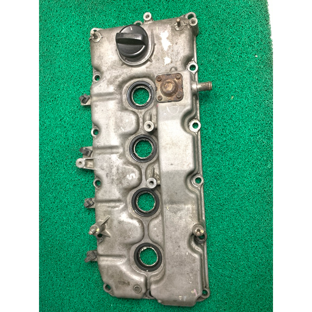 COVER TUTUP CYLINDER HEAD - ISUZU DMAX 4jj1