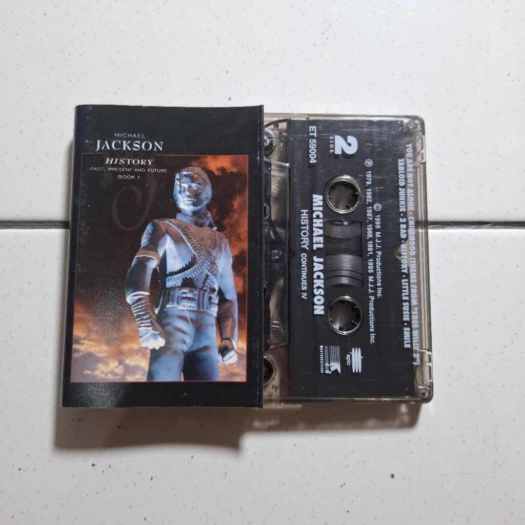Kaset Pita Michael Jackson - History Continues