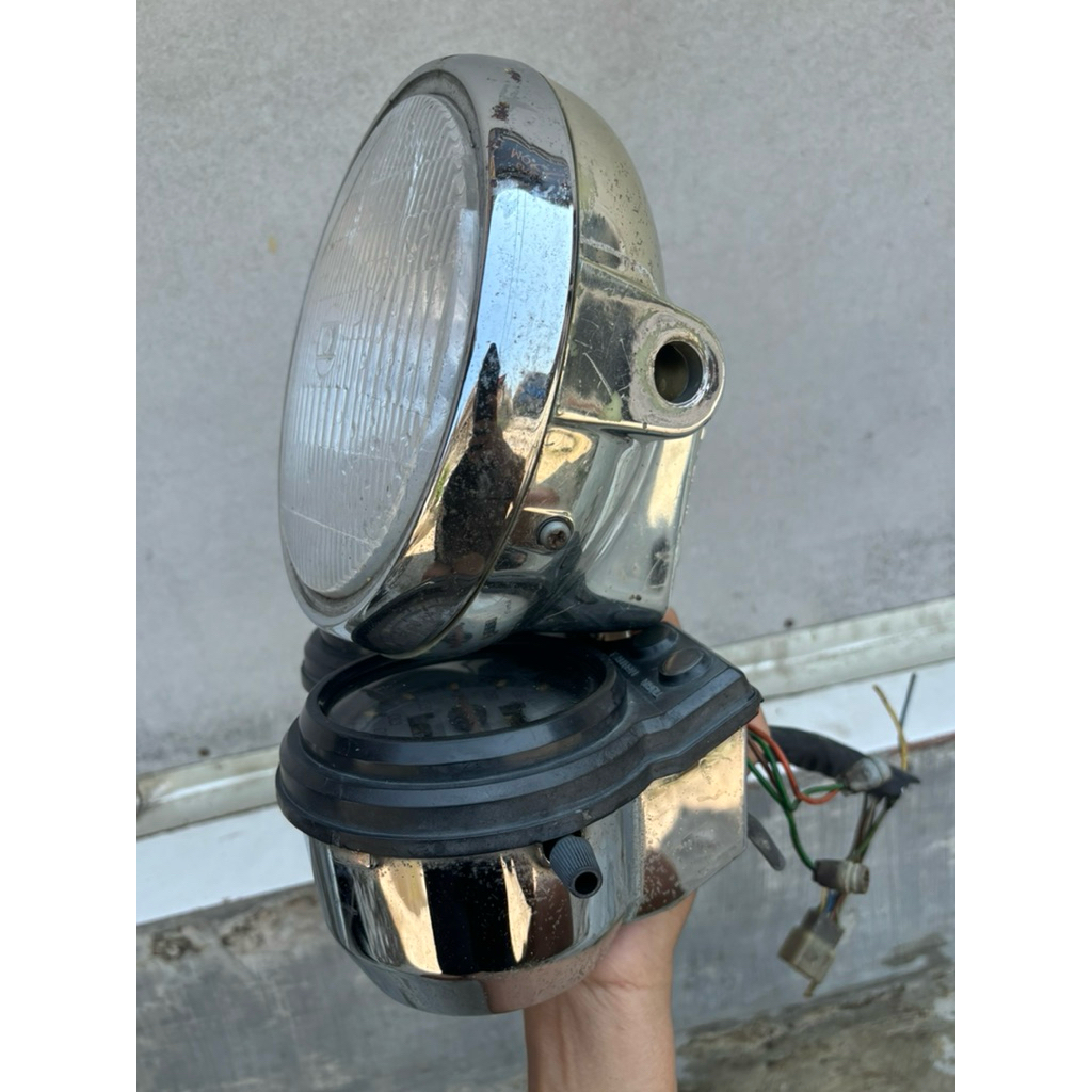 Reflektor lampu depan/batok lampu depan dan spido Tiger lama,tiger 2000 harga satu set