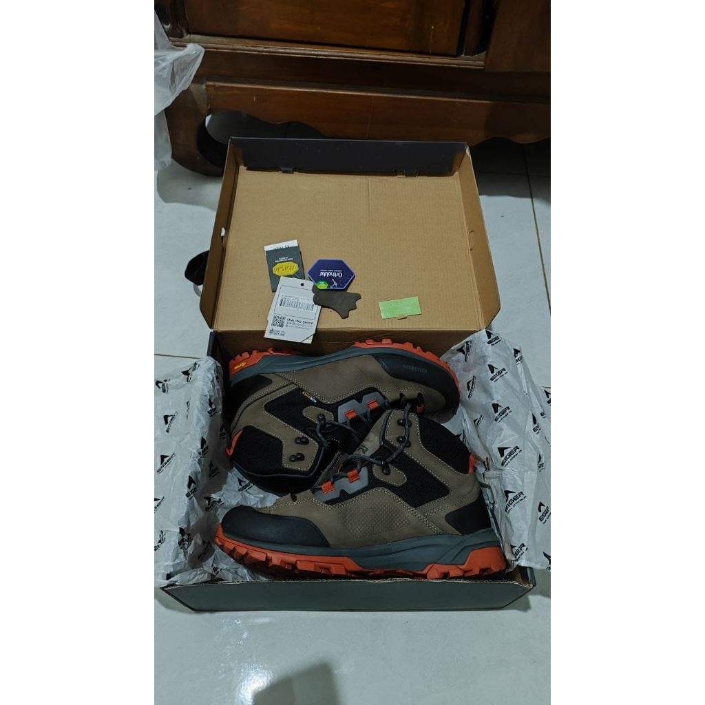 Sepatu Gunung Eiger Mamba Mid Ori