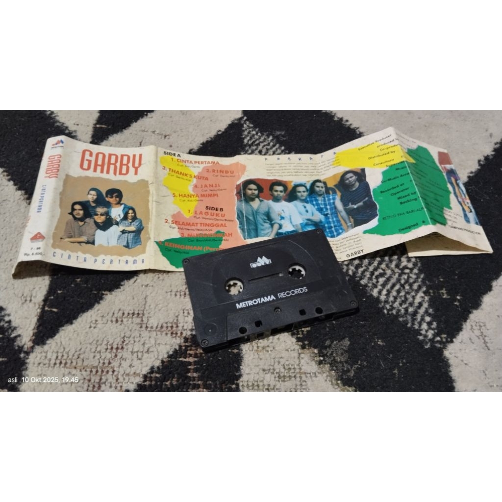 kaset pita garby / cinta pertama