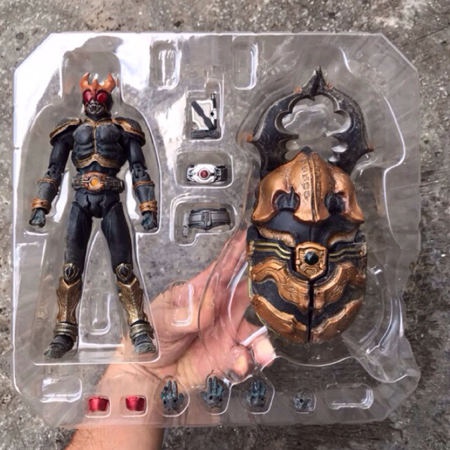 SIC KUUGA & GOURAM BANDAI ACTION FIGURE KAMEN RIDER