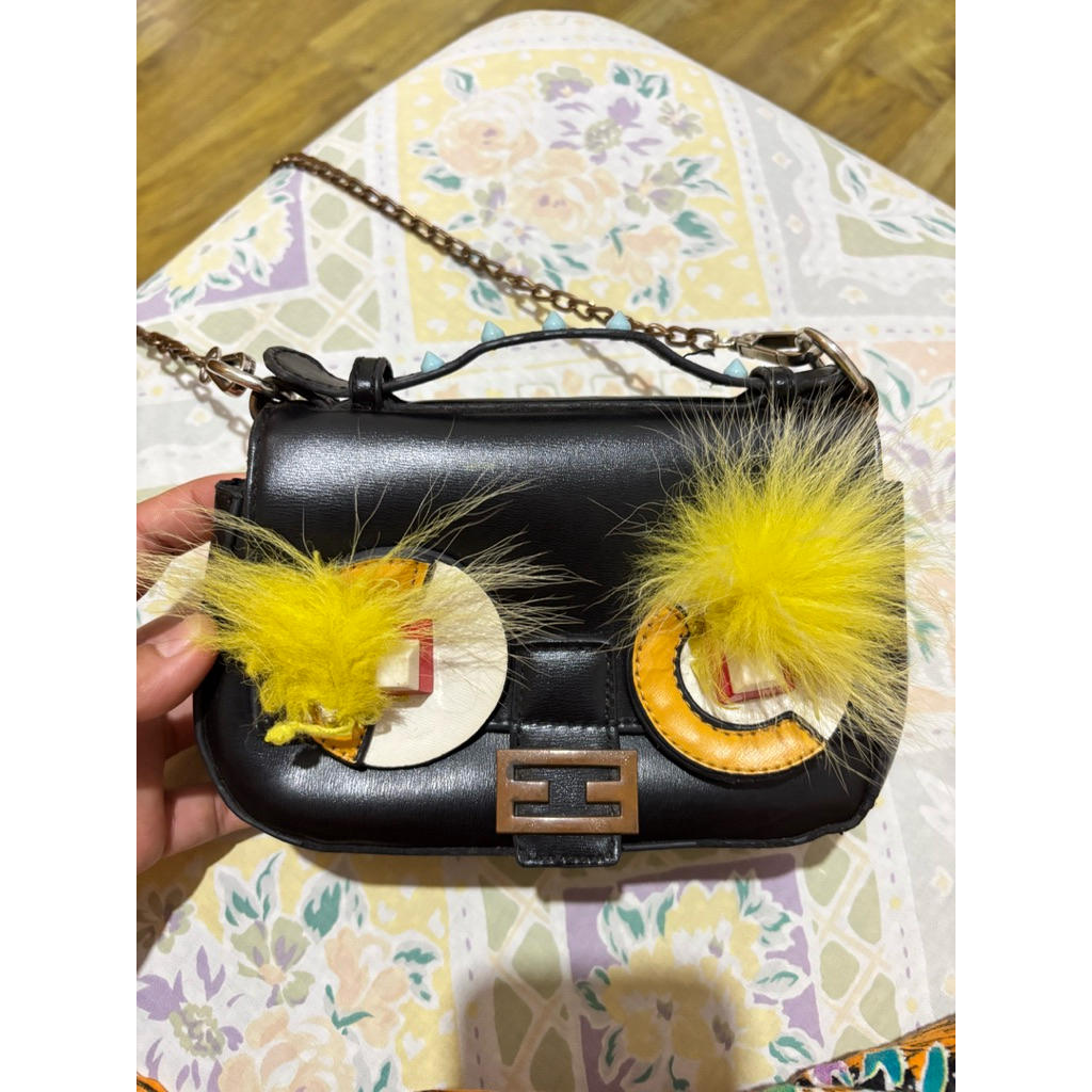 Prelove tas selempang kecil muat Hp & Dompet