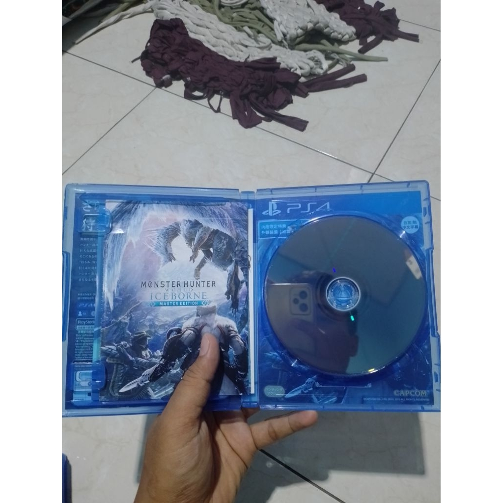 BD MONSTER HUNTER WORLD - ICEBORNE ( BEKAS )