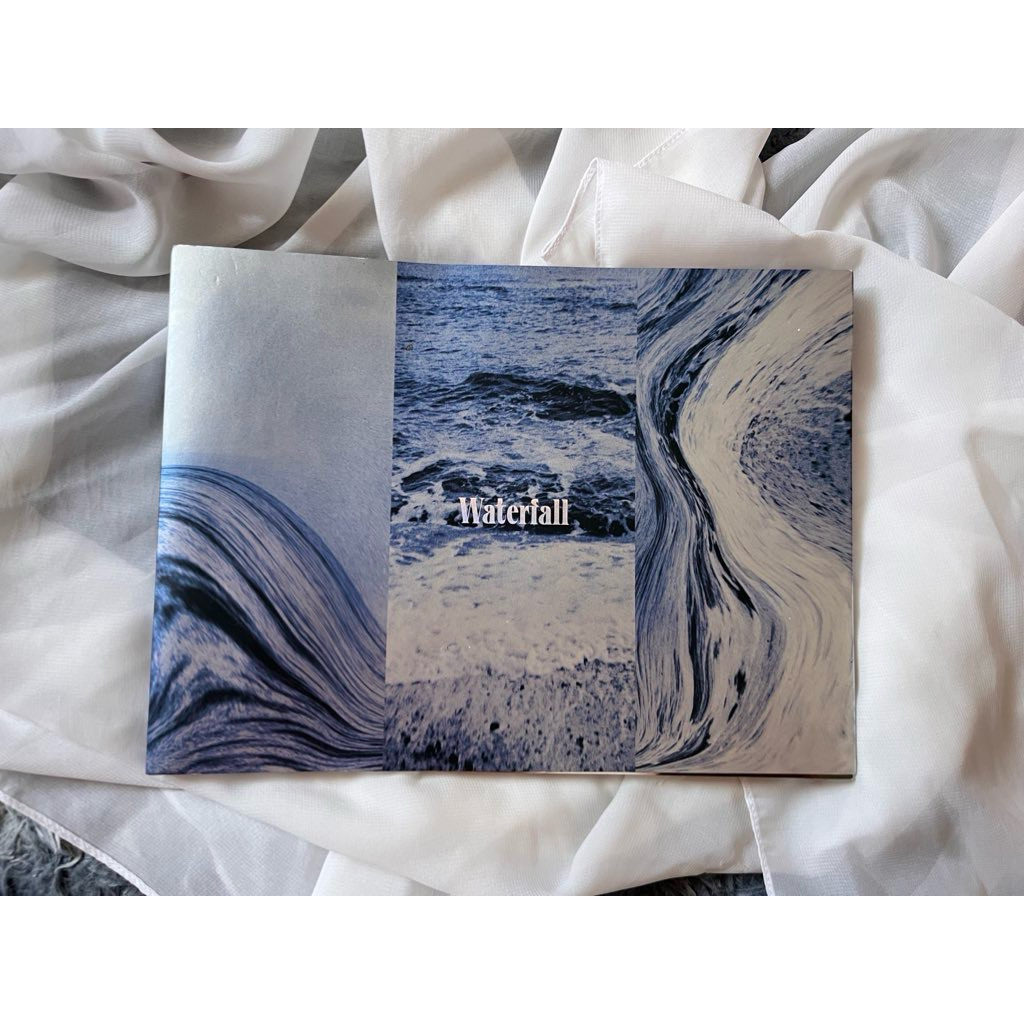 ALBUM WATERFALL B.I (Preloved)