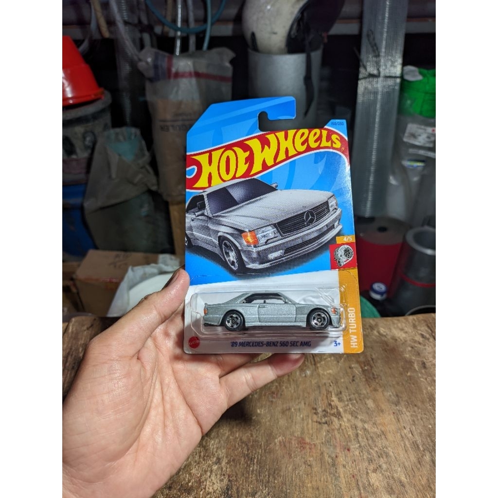 Hot Wheels Mercedes Benz 560 SEC AMG Silver
