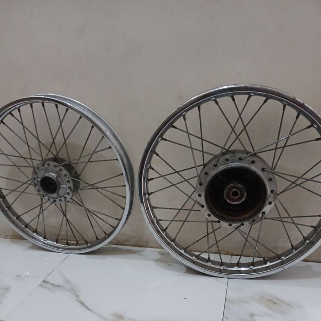 velg depan belakang megapro hiu lawas GL max GL pro second siap pakai