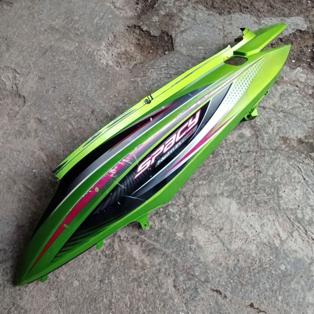 Cover body samping Honda spacy karbu ori ( kiri saja )