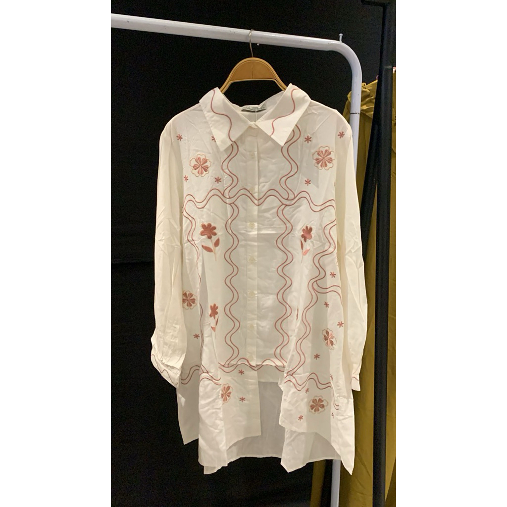 PRELOVED TUNIK MAYOUTFIT BROKEN WHITE