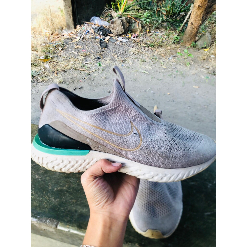 sepatu slip on merk nike original uk 42