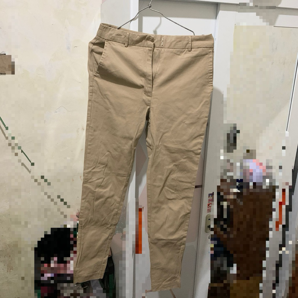 PRELOVED LIKE NEW CELANA GEELA COKLAT